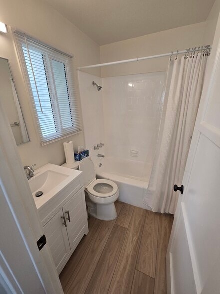 Building Photo - 7835 1/4 Flight Ave