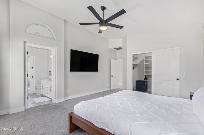 Building Photo - 16019 W Linden St