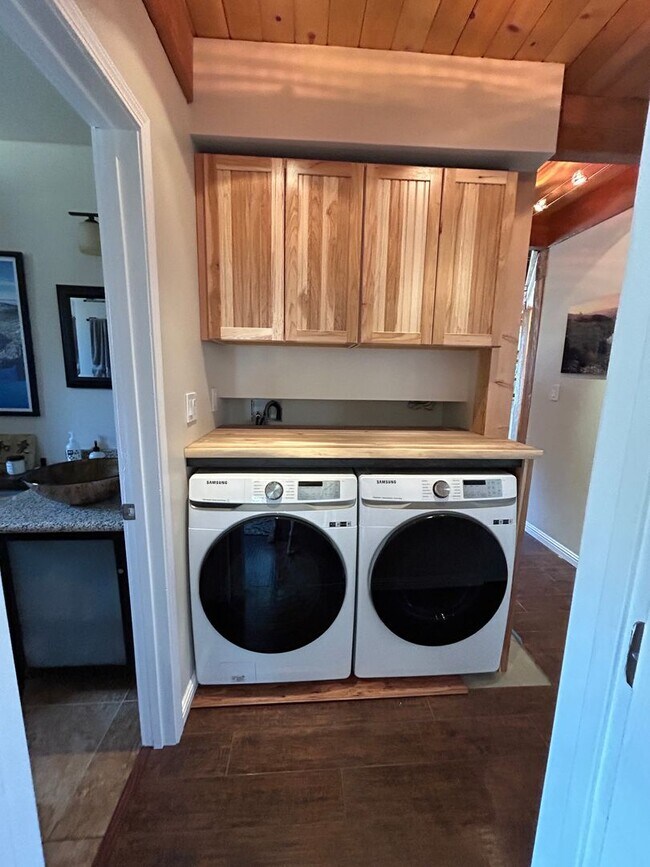 Building Photo - Upscale Chalet with 2 Car Garage Backing t...