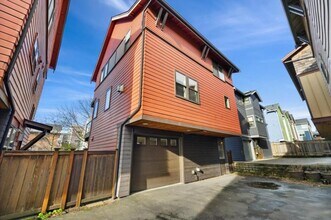 Building Photo - 3 bedroom in Seattle WA 98117