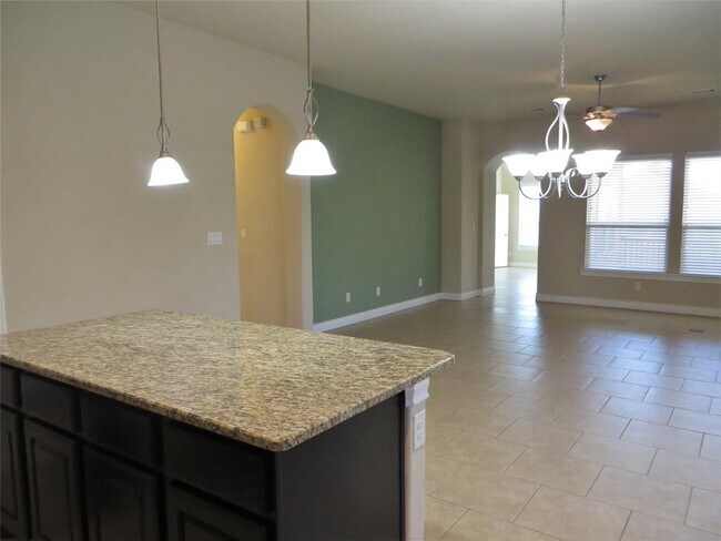 Building Photo - 6916 Etna Way
