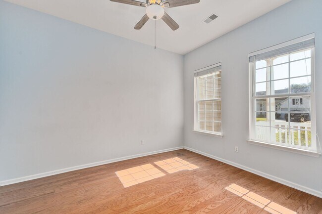 Building Photo - Elegant Two-Story Home in Tanner Plantation!