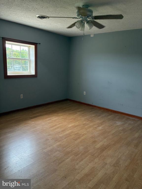 Building Photo - 150 N Hayfield Rd