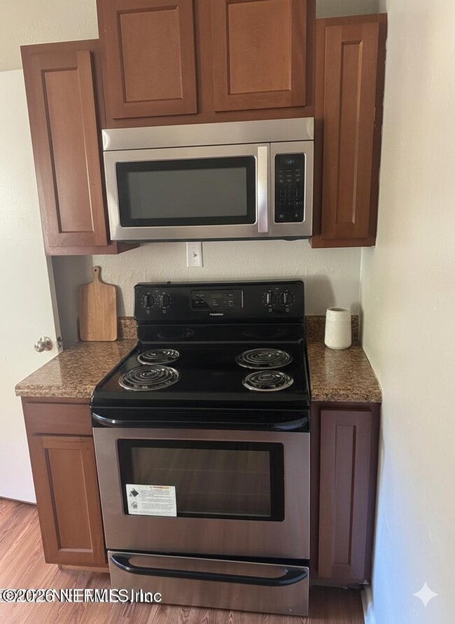 Building Photo - 2706 Palafox St