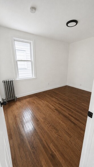 Building Photo - 352 Jackson St
