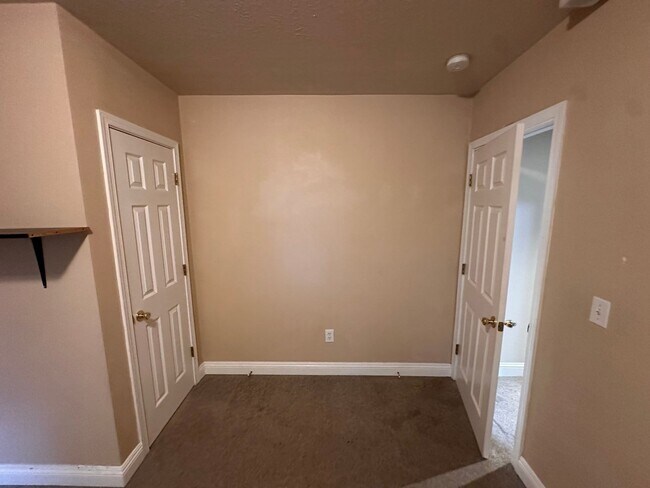 Building Photo - Bungay 22nd Ave Apartments - UW