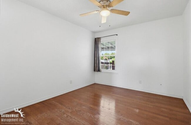 Building Photo - Lovely 3Bdm 2Ba Home with Spacious Outdoor Raised Deck in Lemon Grove!