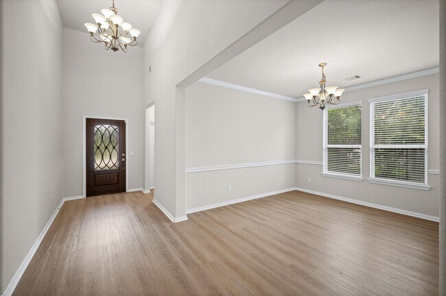 Building Photo - 10 Log House Ct