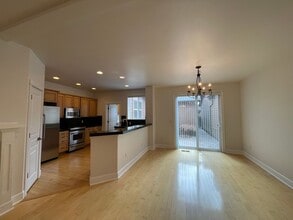Building Photo - Beautiful Townhome in The Bluffs at the Old Mill District