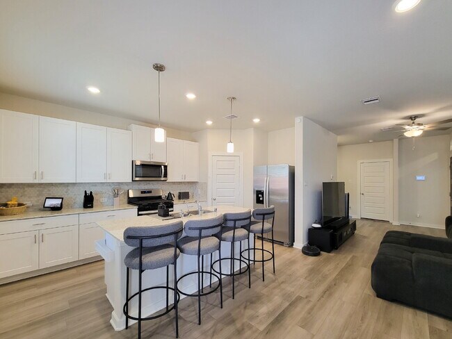 Building Photo - 3 Bed Home for Rent in Park Row Village West | Houston TX 77084