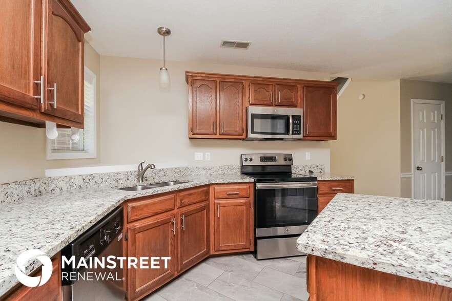 Building Photo - 10104 Fox Chase Dr