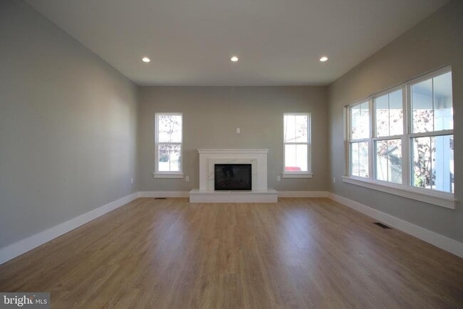 Building Photo - 224 Mill Race Dr