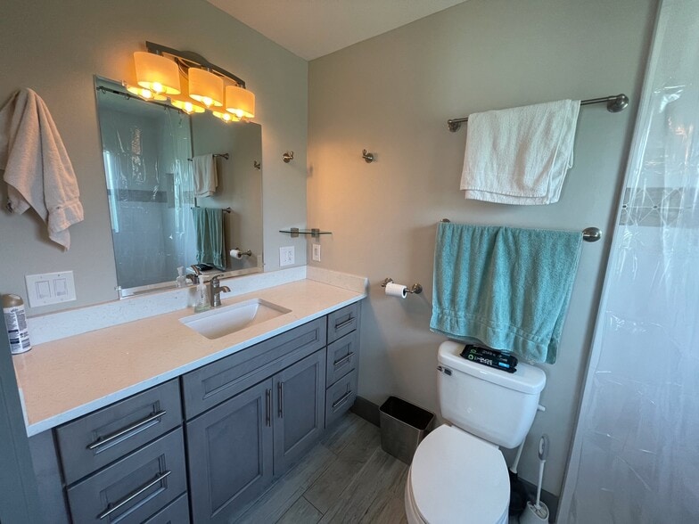 Primary Photo - 2116 NE 8th Pl