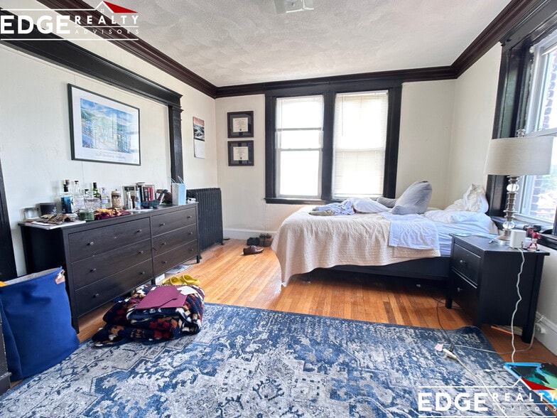 Building Photo - 1711 Commonwealth Ave