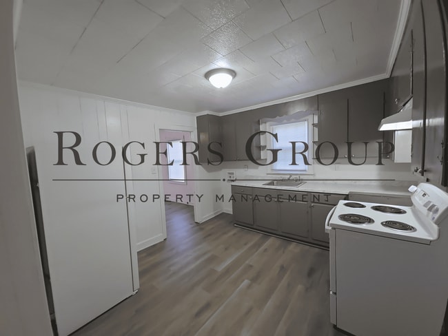 Building Photo - 980 Burr St