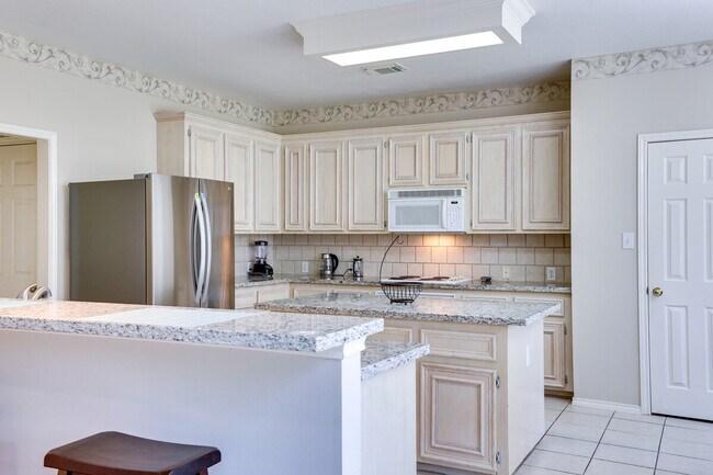 Building Photo - 5911 Indian Hills Ln