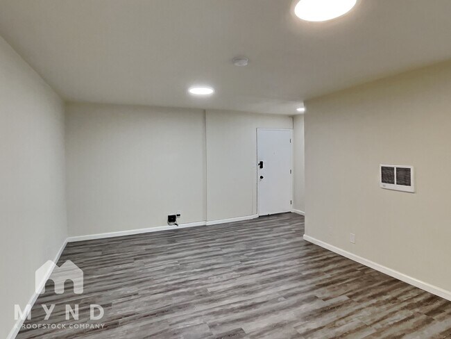 Building Photo - 240 Athol Ave