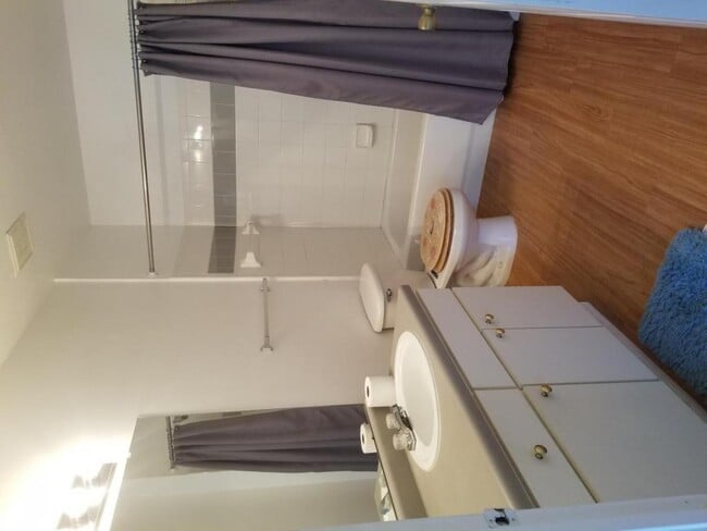 Building Photo - 10422 White Lake Ct