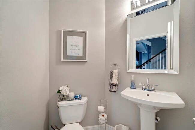 Building Photo - 8436 Miramar Way