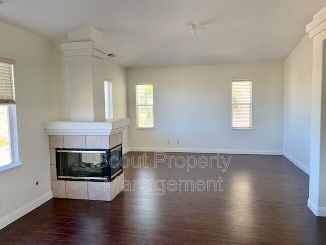 Building Photo - 33454 Twin Hills Way