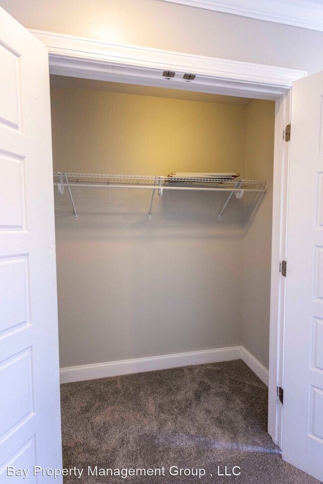 Building Photo - 2 br, 3 bath House - 33 S Curley St