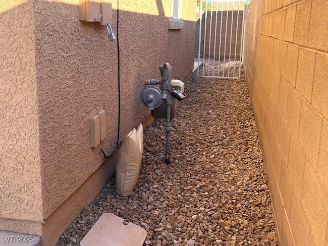 Building Photo - 7078 Glacier River Ave