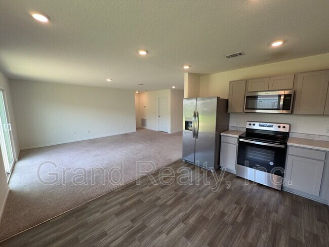 Building Photo - 4316 Jitterbug St
