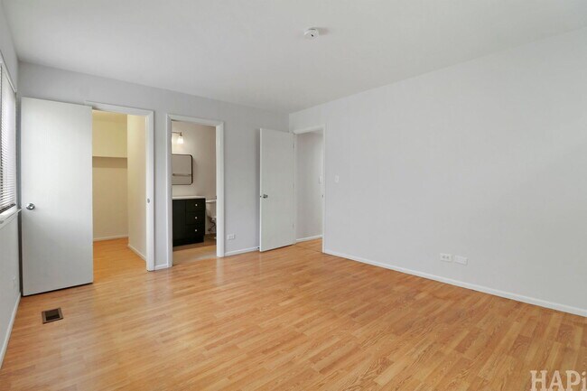 Building Photo - 602 Eastview Ct