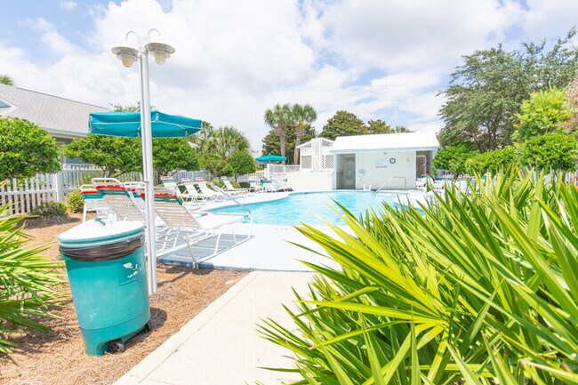 Building Photo - 4465 Clipper Cove