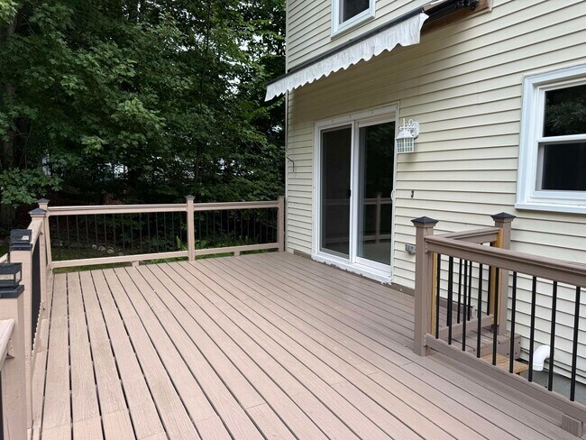Building Photo - 158 Tina Dr