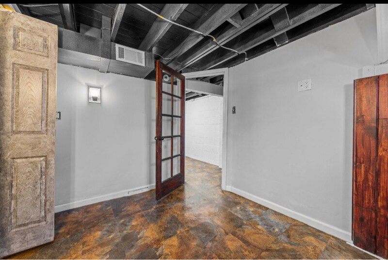 Building Photo - 3661 St Marguerite Ln