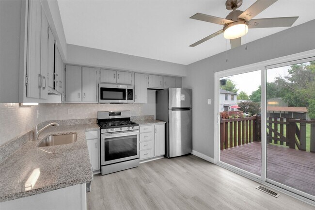 Building Photo - 13351 Hiddencrest Ln
