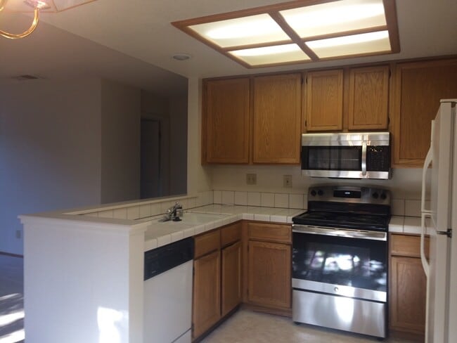 Building Photo - 22 Wexford Pl