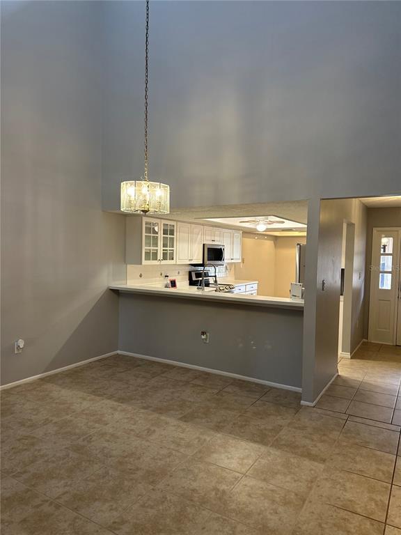 Building Photo - 4644 La Jolla Dr