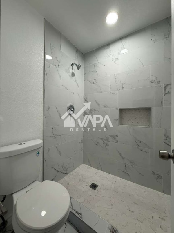 Building Photo - 774 Sawtooth Dr