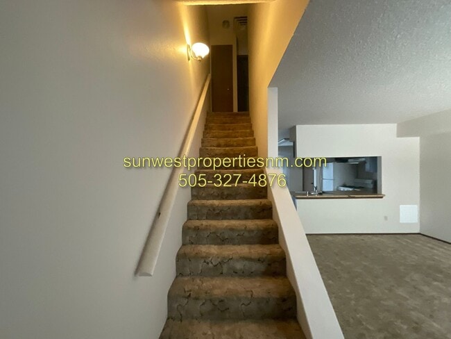 Building Photo - 1621 N Farmington Ave