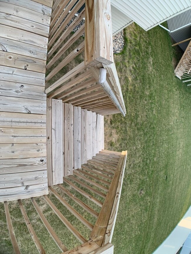 Building Photo - 4 Bed 3 Bath Single Family Home