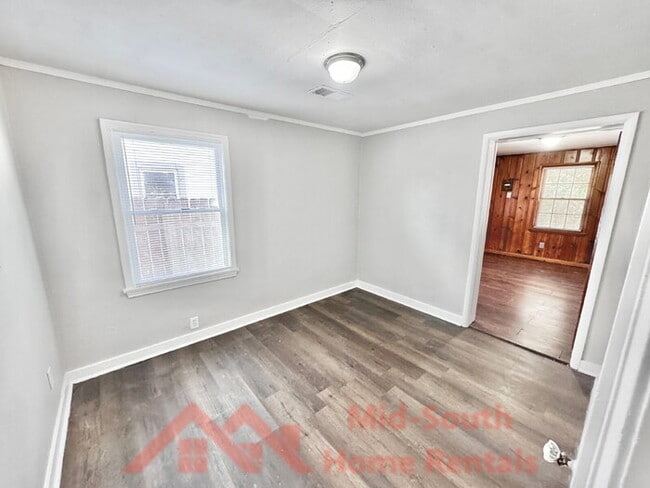 Building Photo - 2736 Dunn Ave