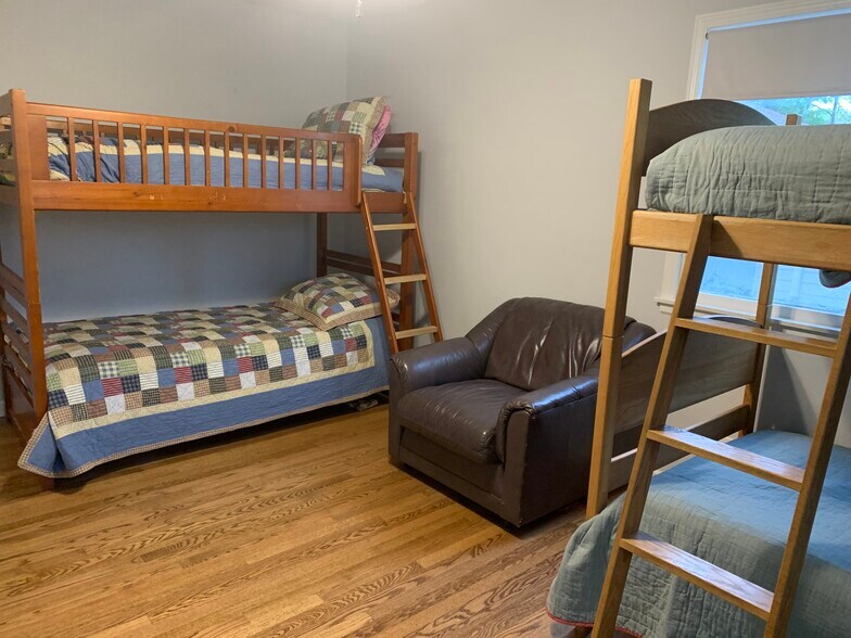 3rd bedroom - 1001 Eddy Ct