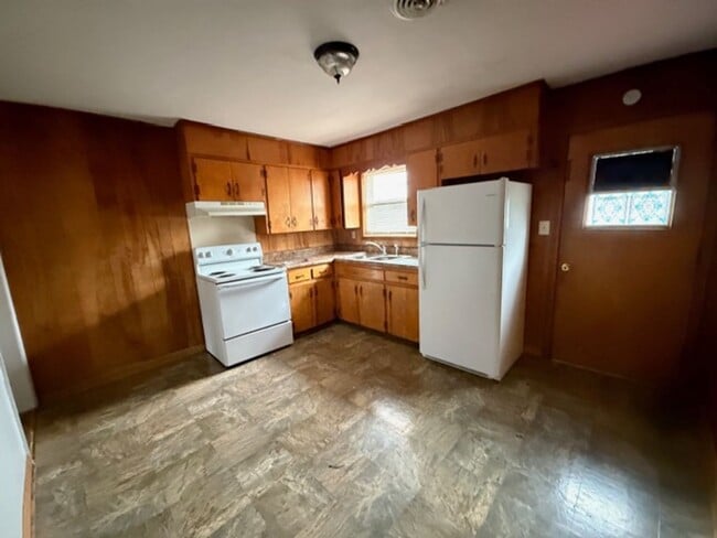 Building Photo - 107 Jackson St NW