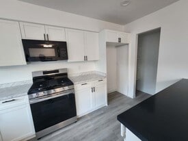 Building Photo - 2746 Via Tulipan