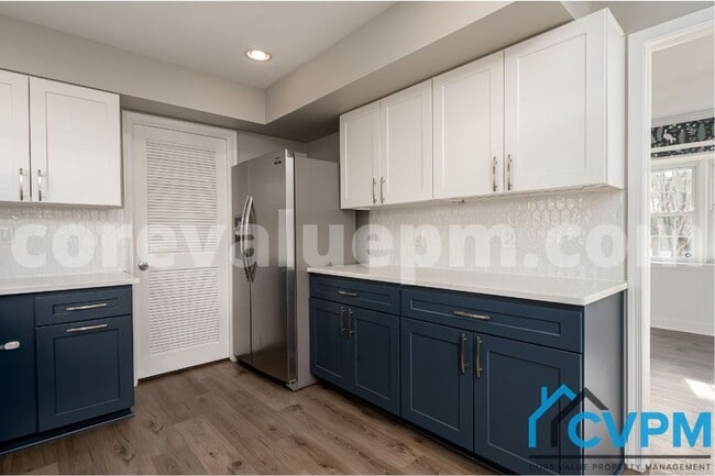 Building Photo - 2617 Belair Dr