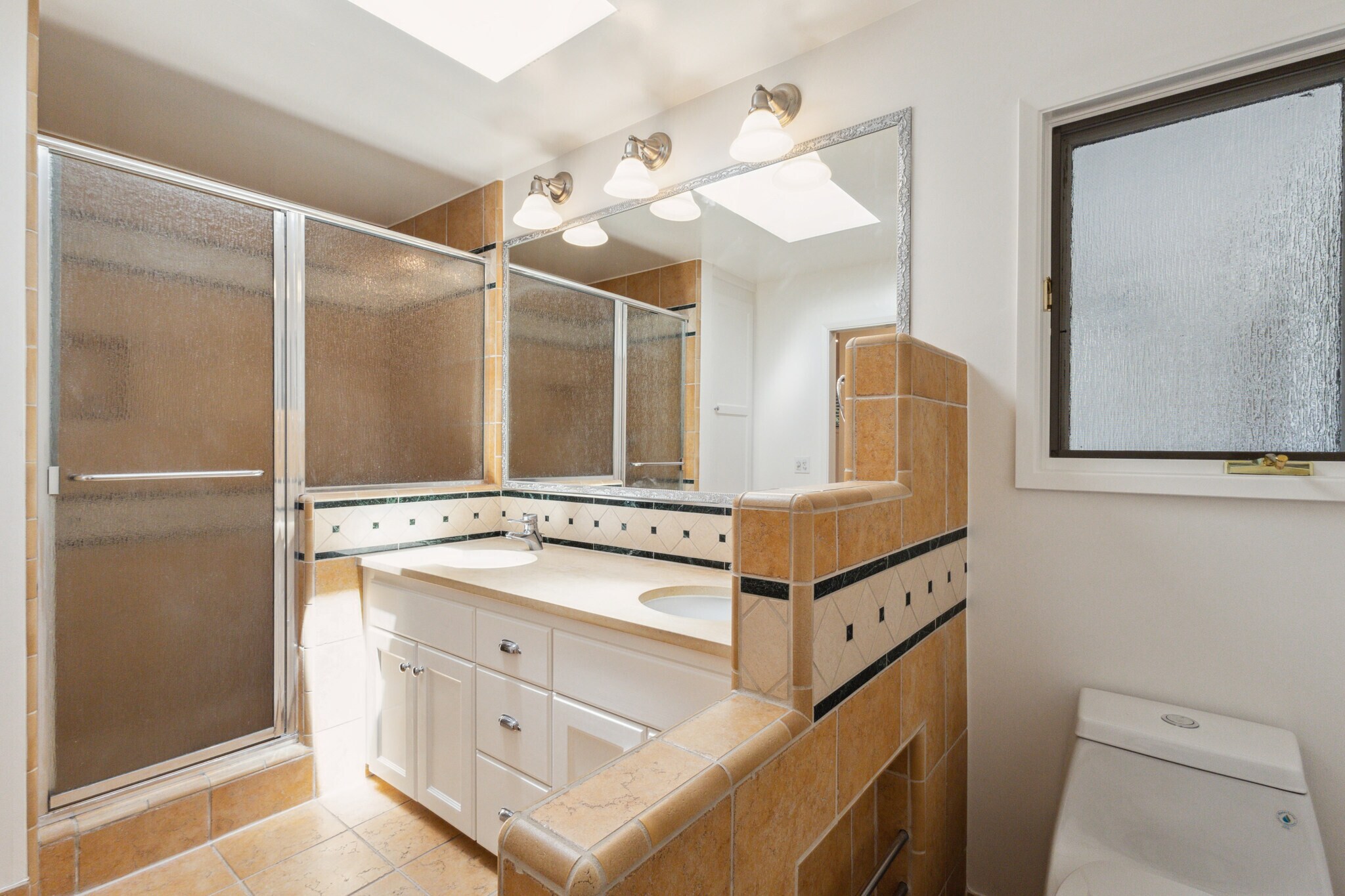 Building Photo - 26530 Conejo Ct