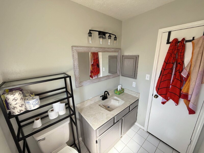Building Photo - 11127 Fall Breeze Dr