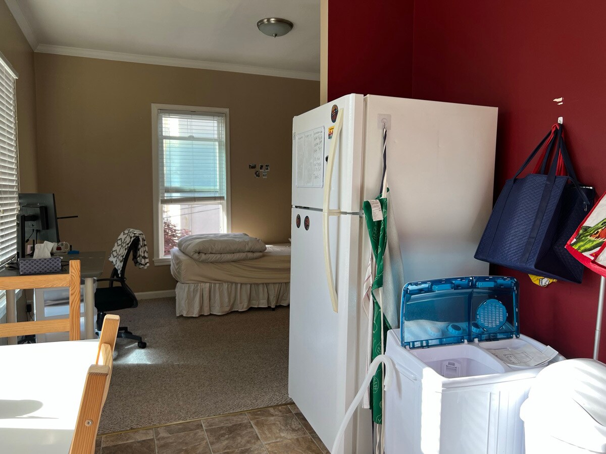 Building Photo - 2530 College Ave