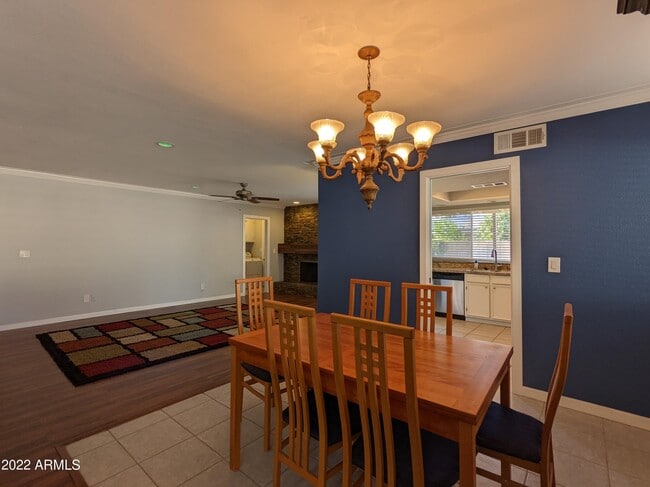 Building Photo - 10044 N 39th Ln