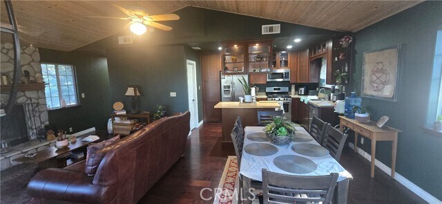 Building Photo - 27607 Oak Knoll Dr