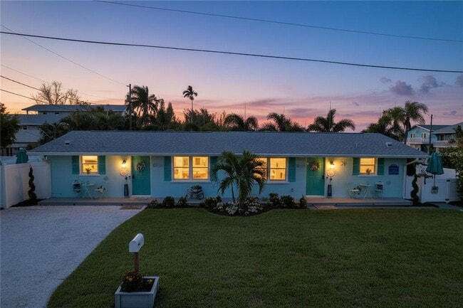 Building Photo - 304 29th St