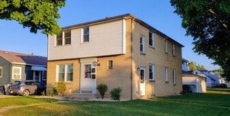 Building Photo - 6931 W Cleveland Ave