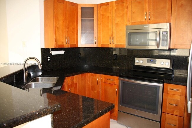 Building Photo - 1084 Golden Cane Dr